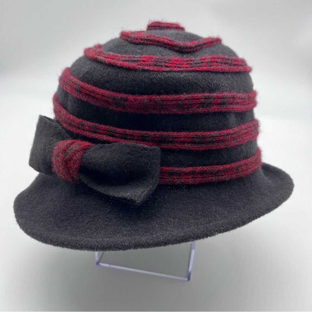 Complit by Marisa Italian Made Wool Blend Swirl Patterned Hat-Charcoal Gray/Red